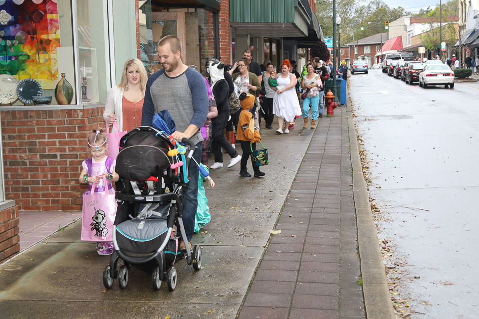 Halloween Trick or Treat Downtown Morganton 2019-9535.JPG